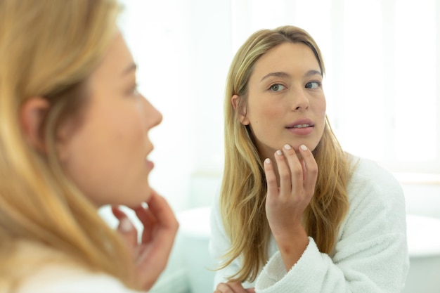 Co na zmniejszenie porów sprawdzi się w codziennej pielęgnacji?