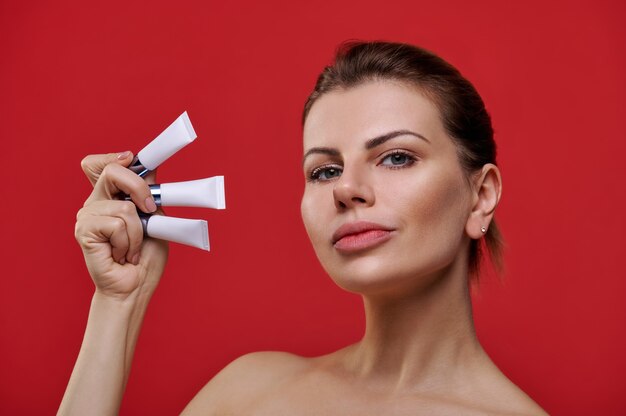 Jaka pomadka ochronna sprawdzi się podczas zimowych spacerów?