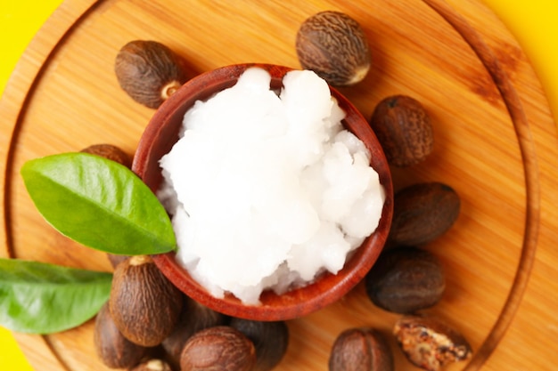 Masło shea rafinowane czy nie – które wybrać do codziennej pielęgnacji?